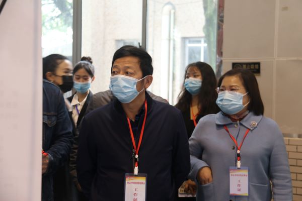 735B 英国威廉希尔公司